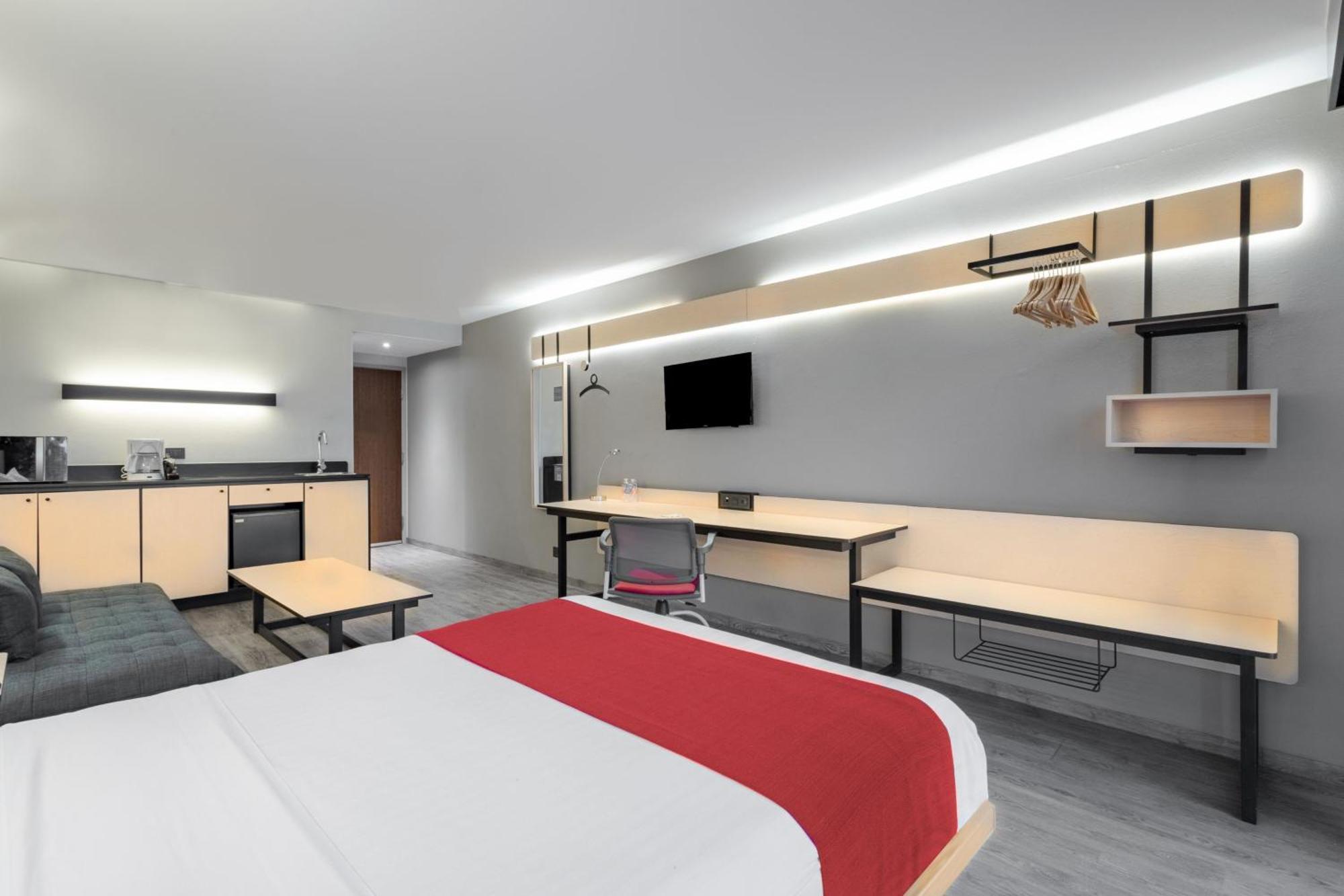 City Express By Marriott Guadalajara Aeropuerto Las Pintas Exterior photo